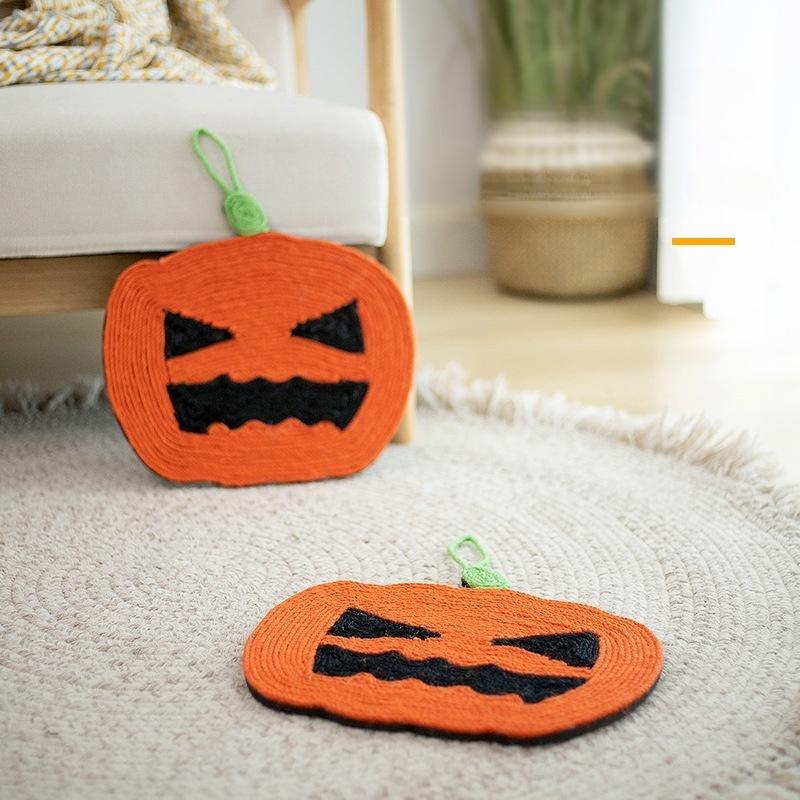 Halloween Pumpkin Cat Scratching Board